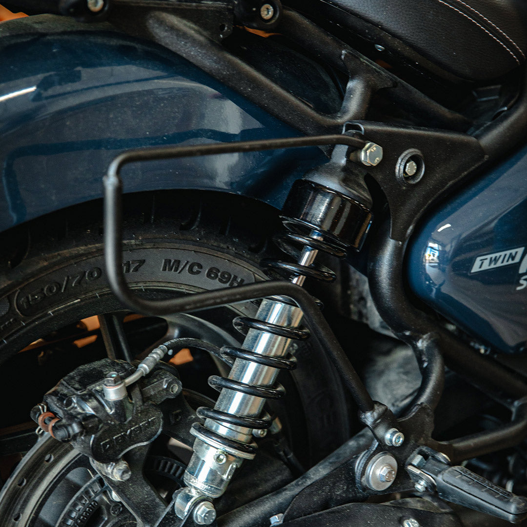 écarteur support sacoche latérale Shotgun 650.