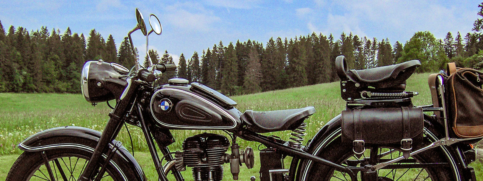Entretenir ses sacoches moto Feuille2routes - Vintage Motors Mag :  Actualités, essais d'équipement moto et scooter.