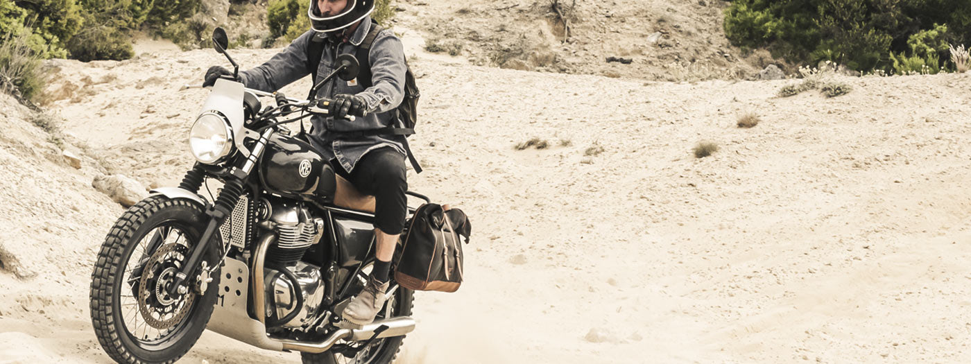 PATROUILLER EN ROYAL ENFIELD 650.